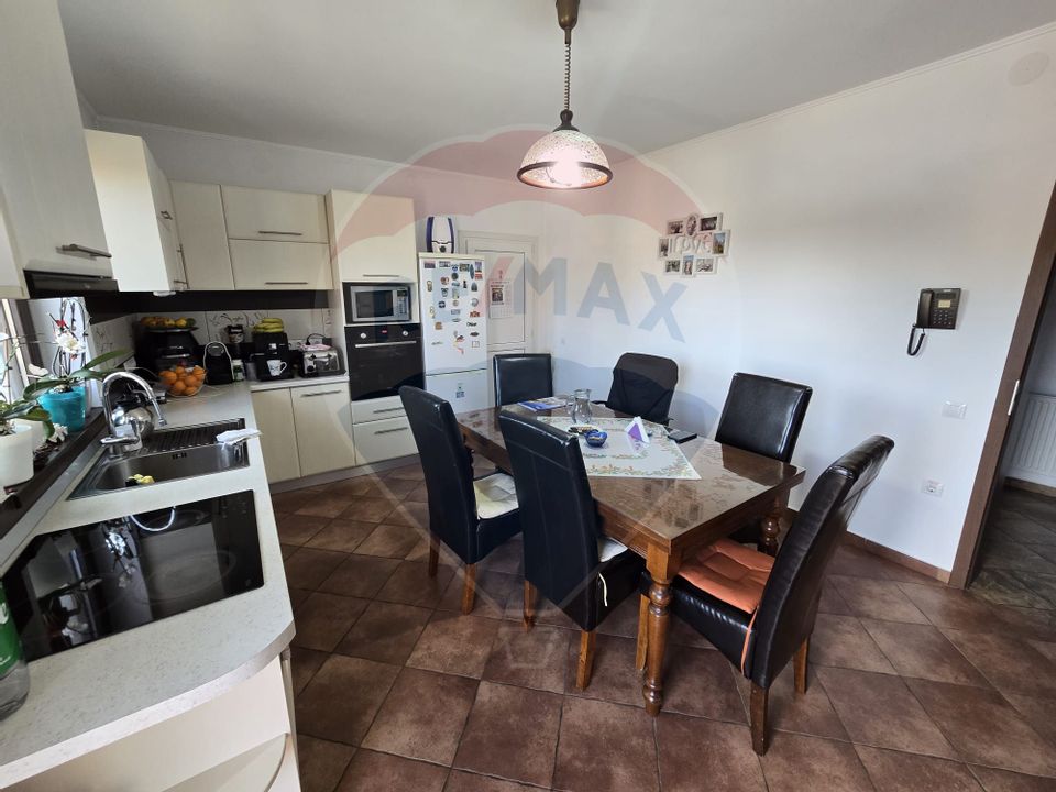 10 room Hotel / Pension for sale