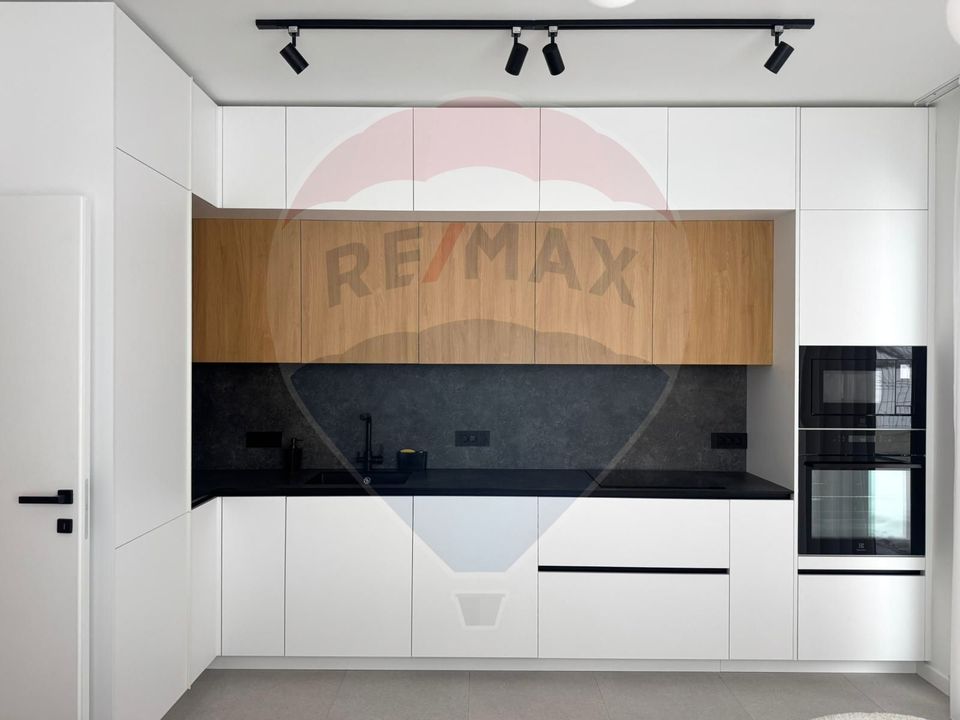 Eleganță, confort, și priveliște panoramică - Casă premium, Voroneț