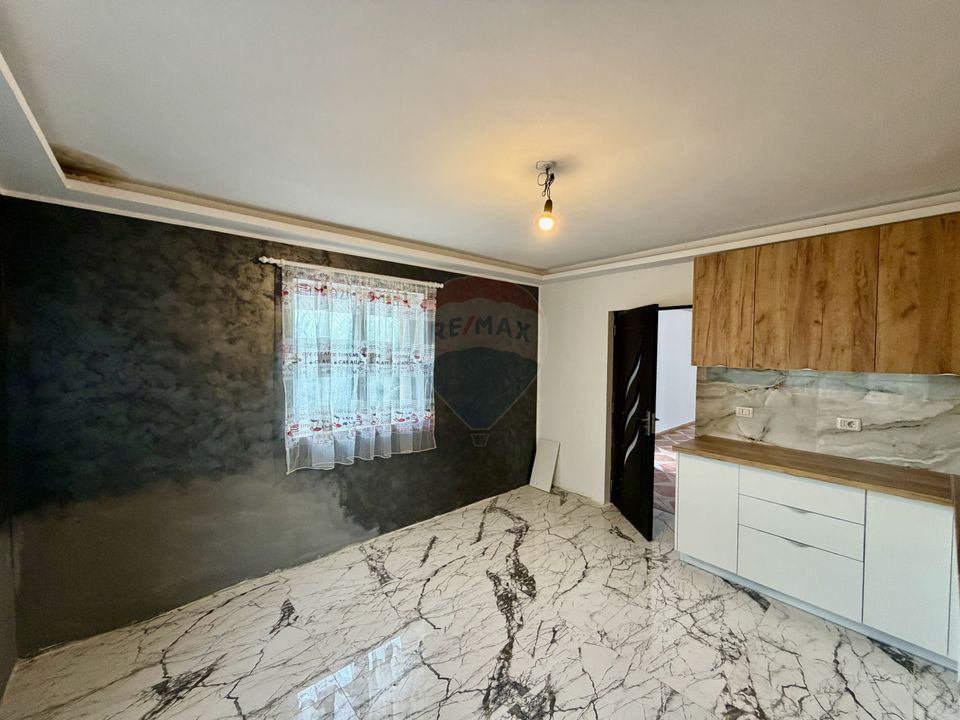 Casă / Vilă cu 8 camere