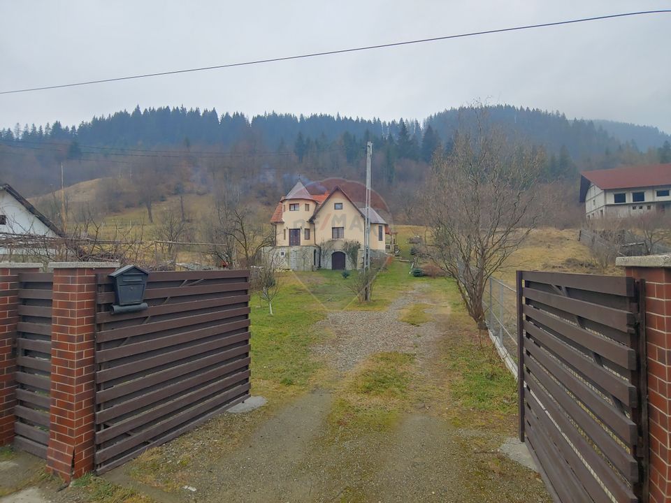 Casă / Vilă in Bucovina-Vama-Prisaca Dornei-Suceava