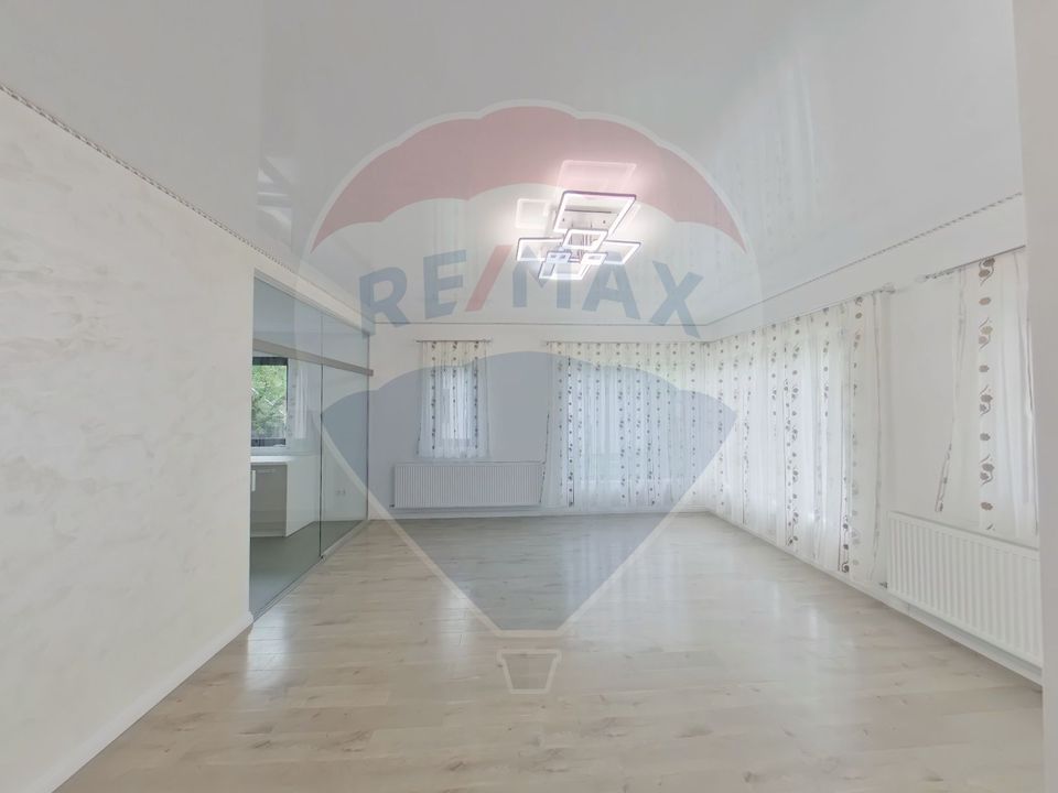 4 room House / Villa for sale, Nord-Est area