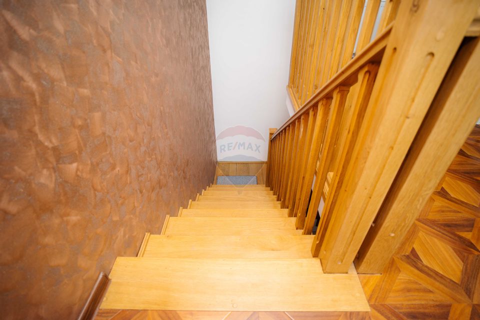 5 room House / Villa for sale, Periferie area