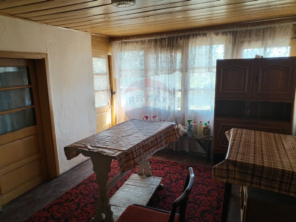 Casă / Vilă cu 4 camere de vânzare în zona Central