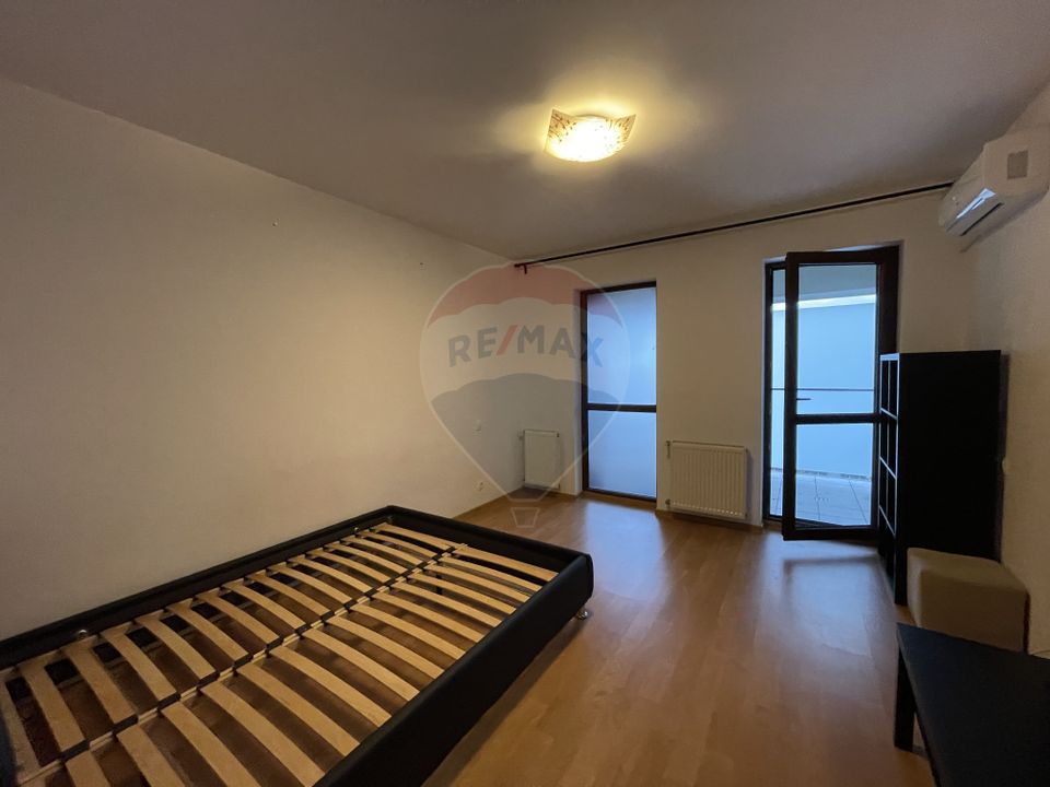 Garsoniera in Brancoveanu Tower, colt Secuilor