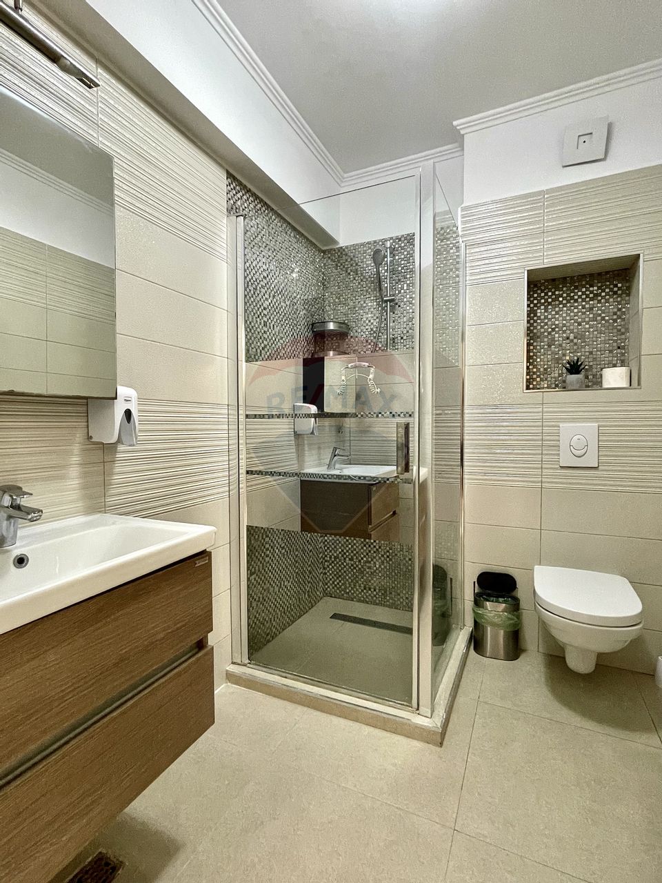 Apartament cu 2 camere de închiriat - curatenie inclusa