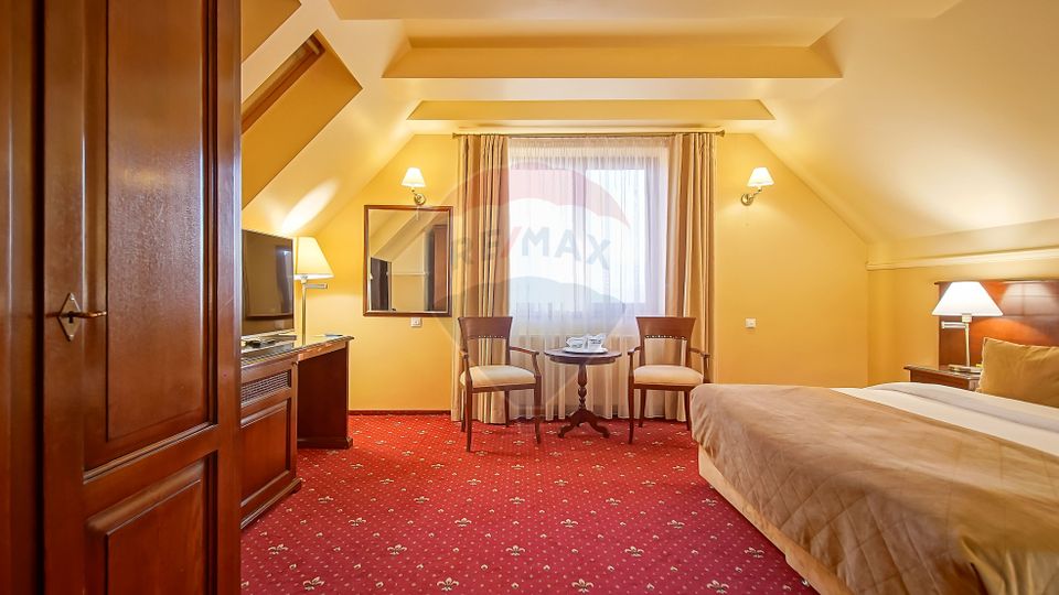 HOTEL,PISCINA SI CORT DE EVENIMENTE | 18080 MP TEREN | GRIVITEI BRASOV