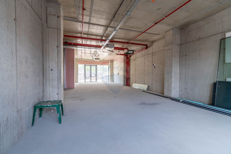 De vanzare spatiu comercial de 90 mp in Proiectul Maurer