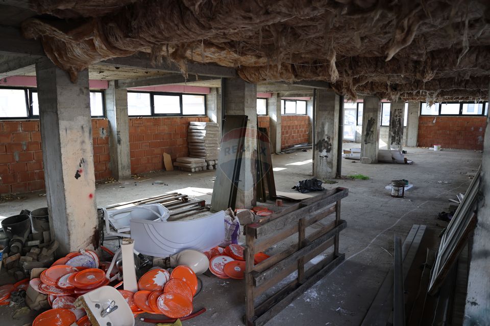 Spațiu comercial de 317mp de vânzare