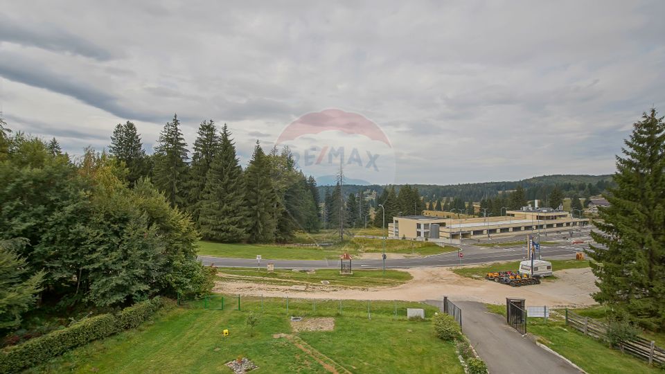 Vilă 12 camere  1.091 mp construiți Poiana Brașov