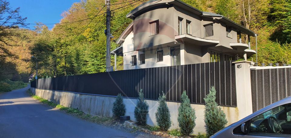5 room House / Villa for sale, Valea Rosie area