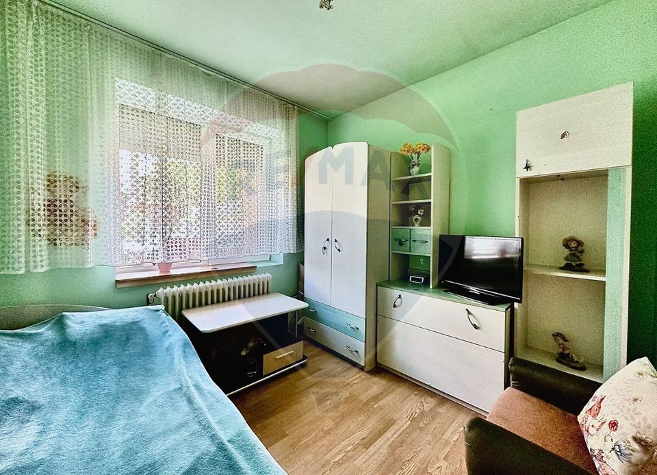 Casă / Vilă cu 5 camere de vânzare în zona Cetatii