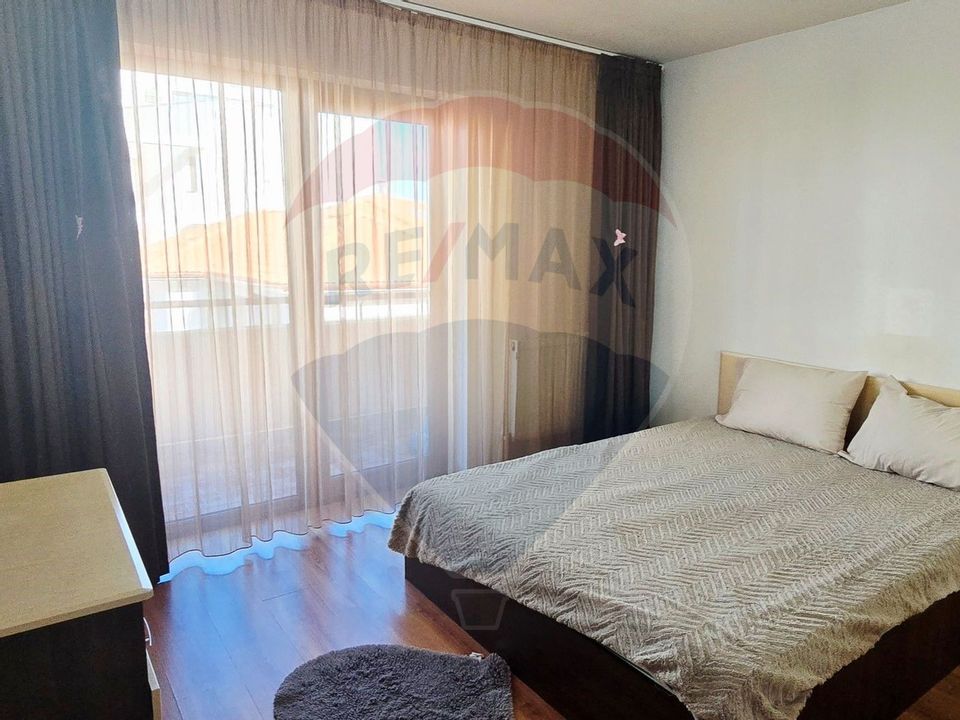 Apartament spatios cu loc de parcare privat în zona Palazu Mare