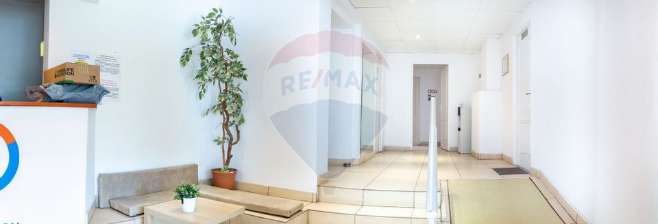 Office building with 100% occupancy rate - Caderea Bastiliei Street