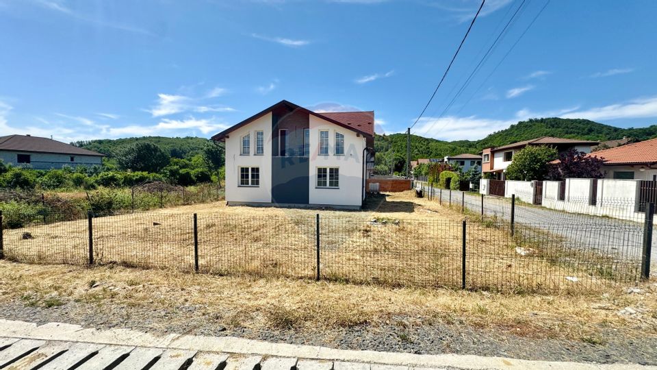 5 room House / Villa for sale, Central area