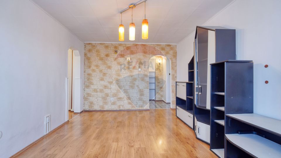 Apartament cu 3 camere, de vânzare, Str. Argintului,  Tractorul