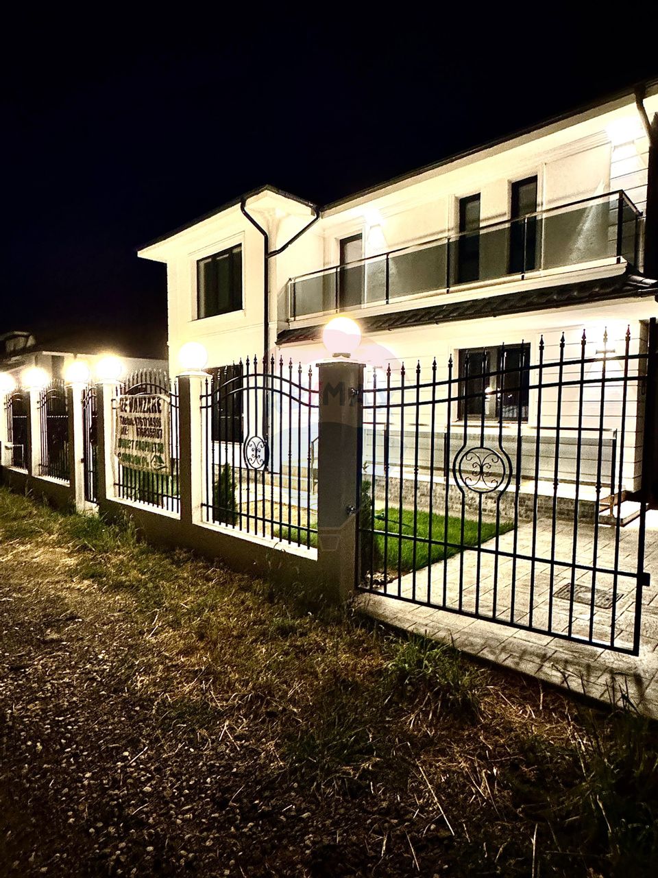 Buftea - Vilă nouă cu 5 camere, 3 băi, 141 mp utili, finisaje premium