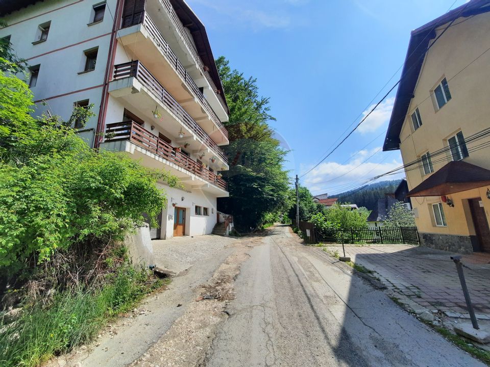 Built-up land 700sqm, opening 34m, Predeal Clabucet slope