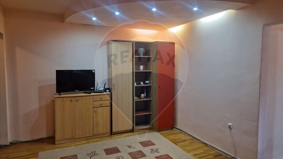 Apartament cu 4 camere de închiriat/ pet friendly/ cazare muncitori