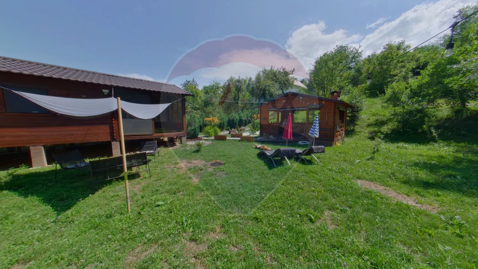 Casă / Vilă cu 4 camere de vânzare