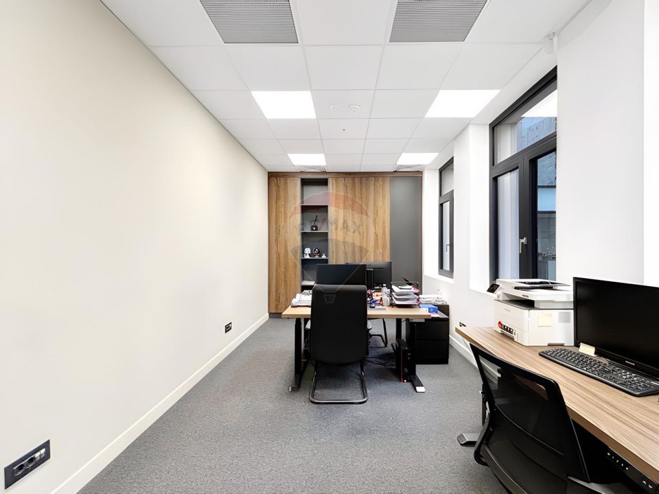 120.4sq.m Office Space for rent, Ultracentral area