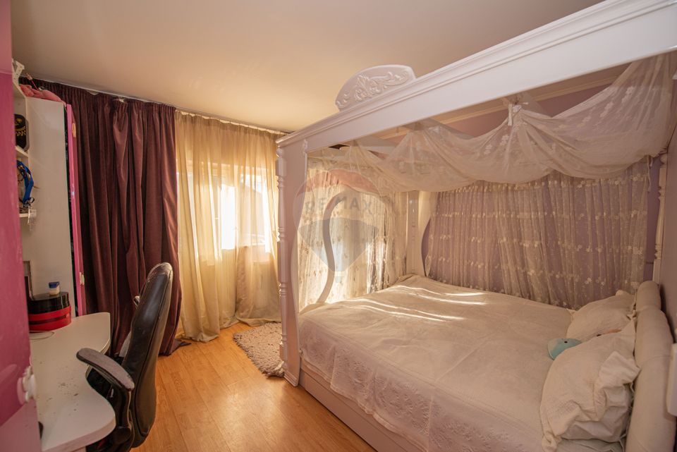 Detached house S+GF+1+M courtyard of 460sqm Ghencea sector 6