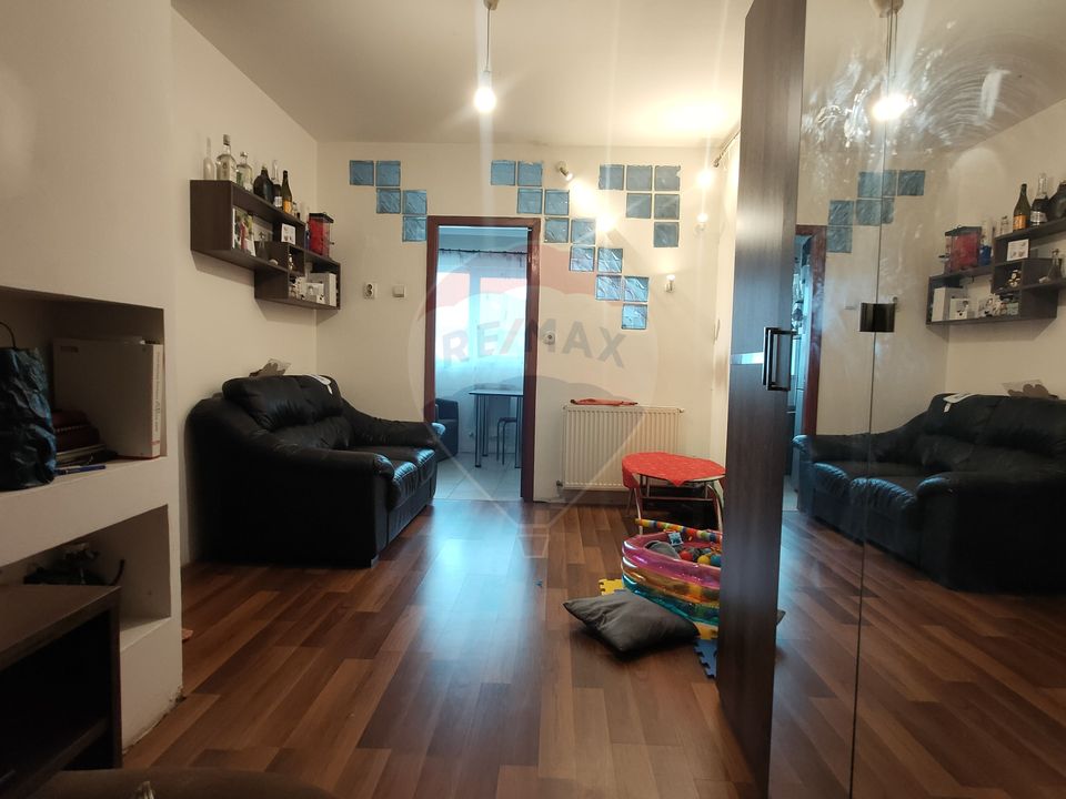 Apartament 2 camere Floresti