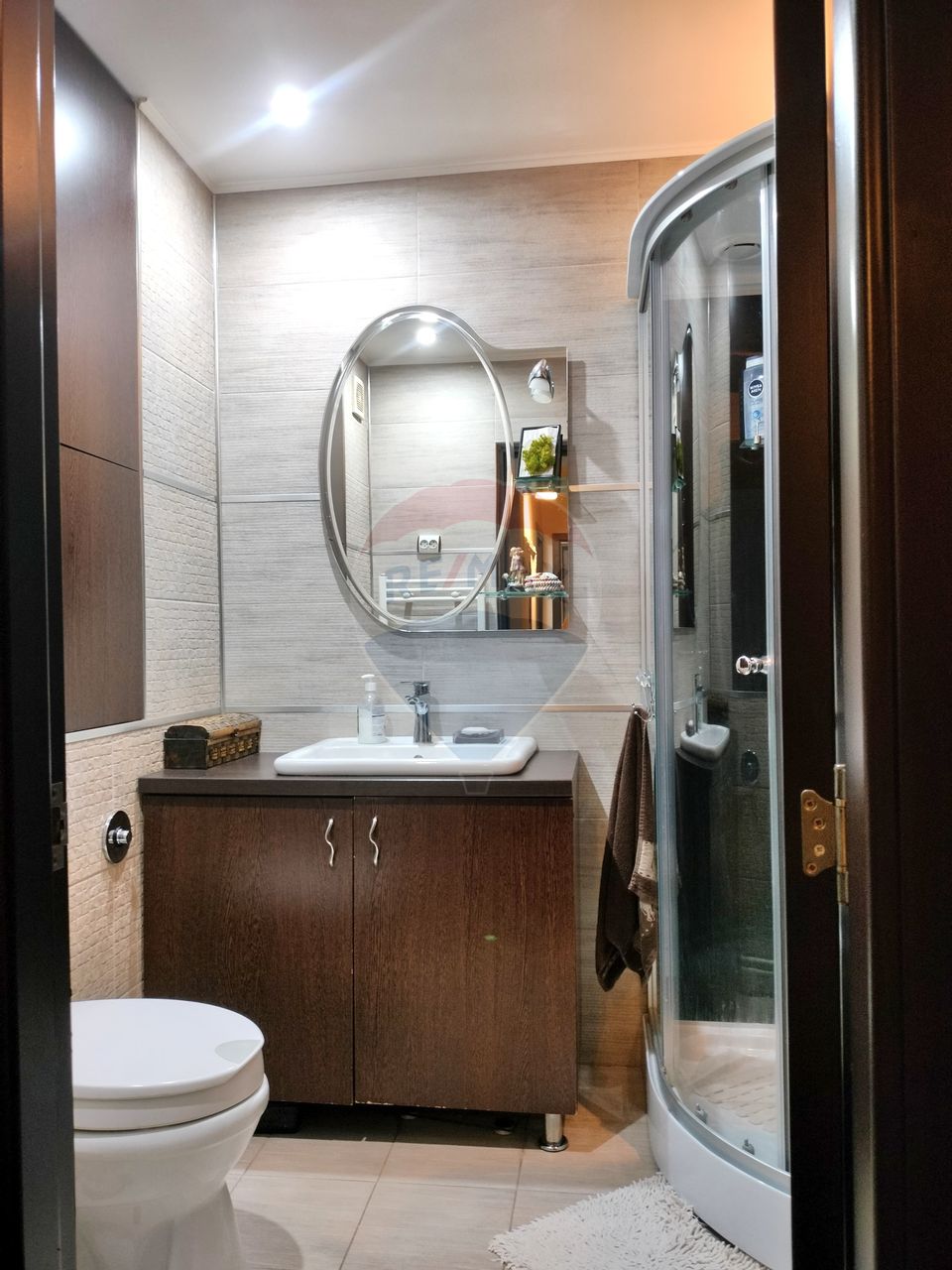 Apartament doua camere de inchiriat