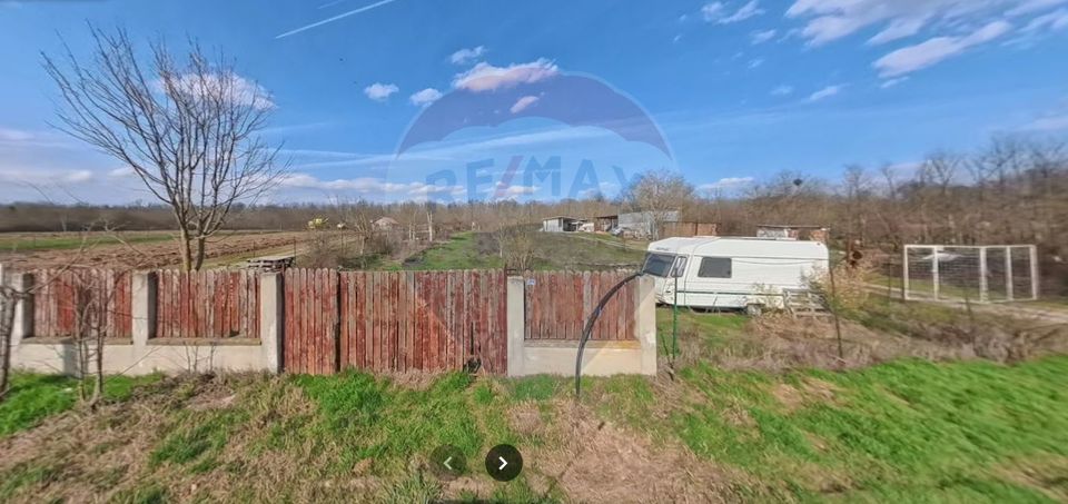 Land 2,200sqm Teisori / Strada Principala