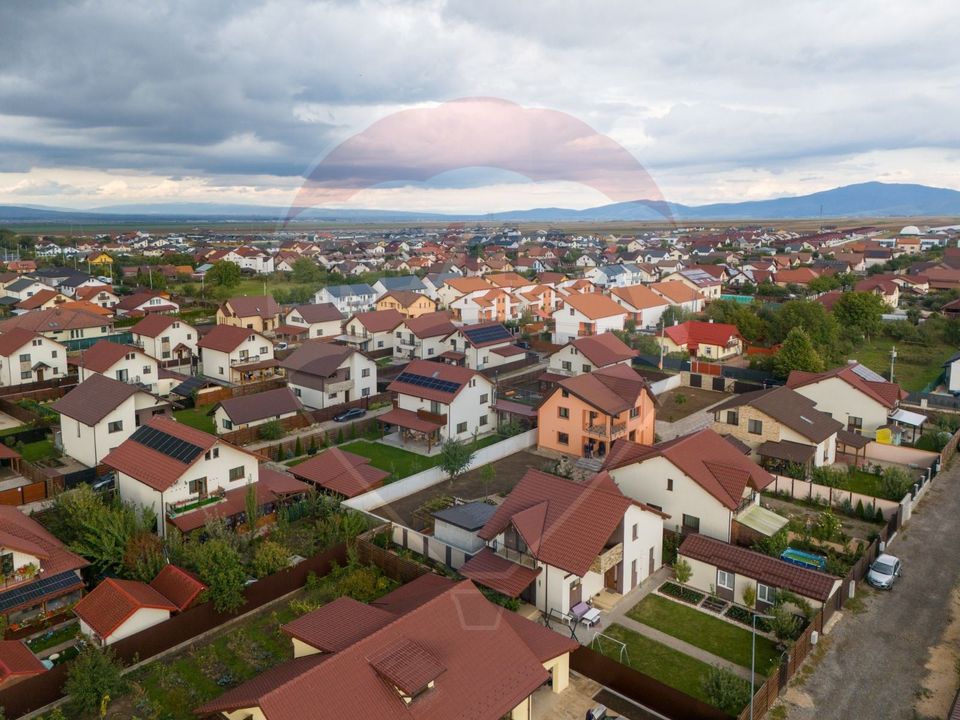 Casă unică, cartier Izvor – Str. Izvorului 10