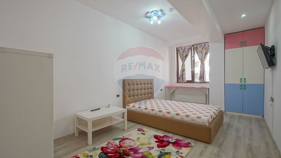 3 room Apartment for sale, Tractorul area