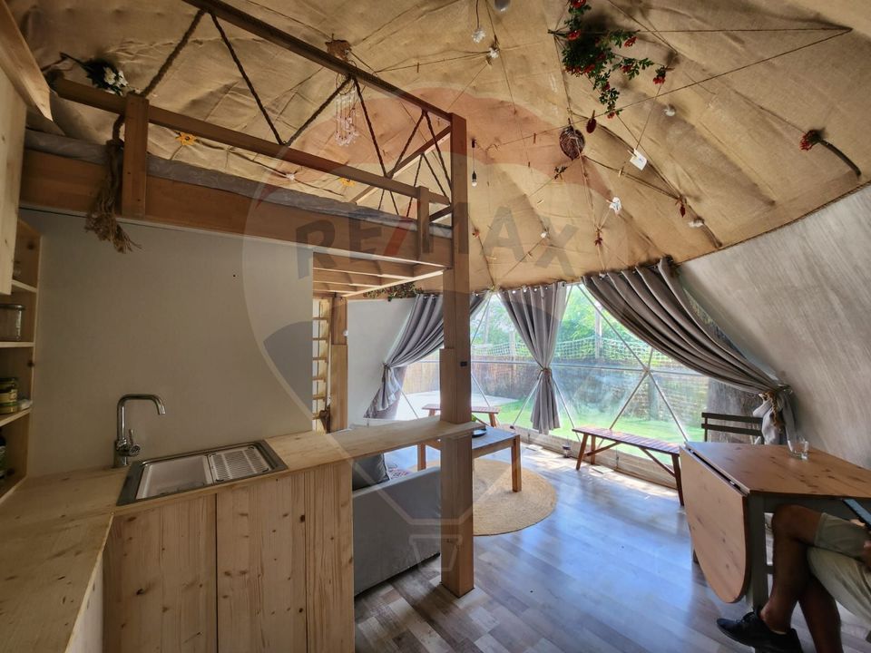 LOCATIE DEOSEBITA - Miron Costin