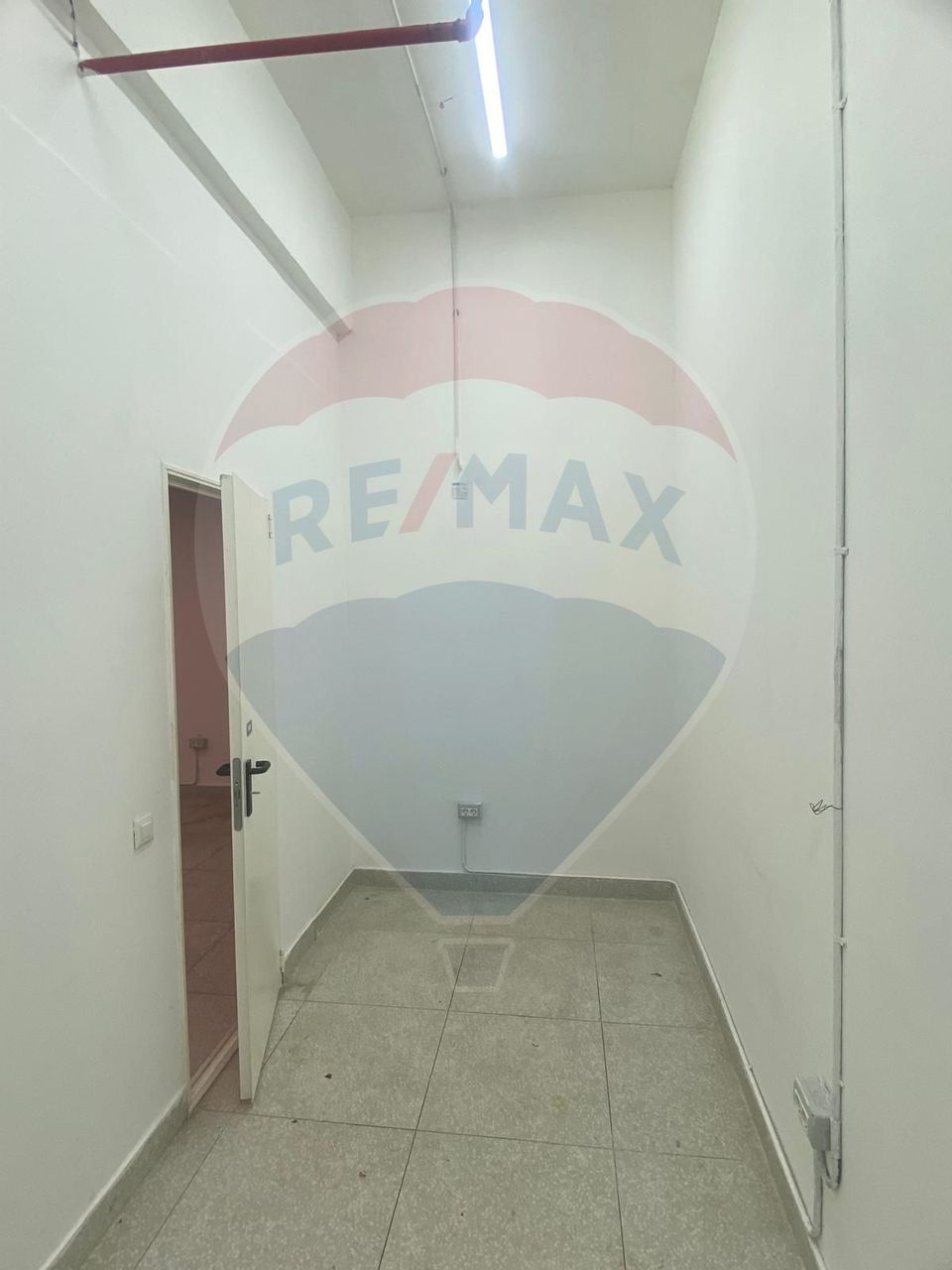 130sq.m Commercial Space for rent, 13 Septembrie area