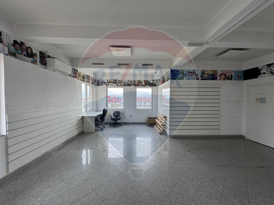 30sq.m Commercial Space for rent