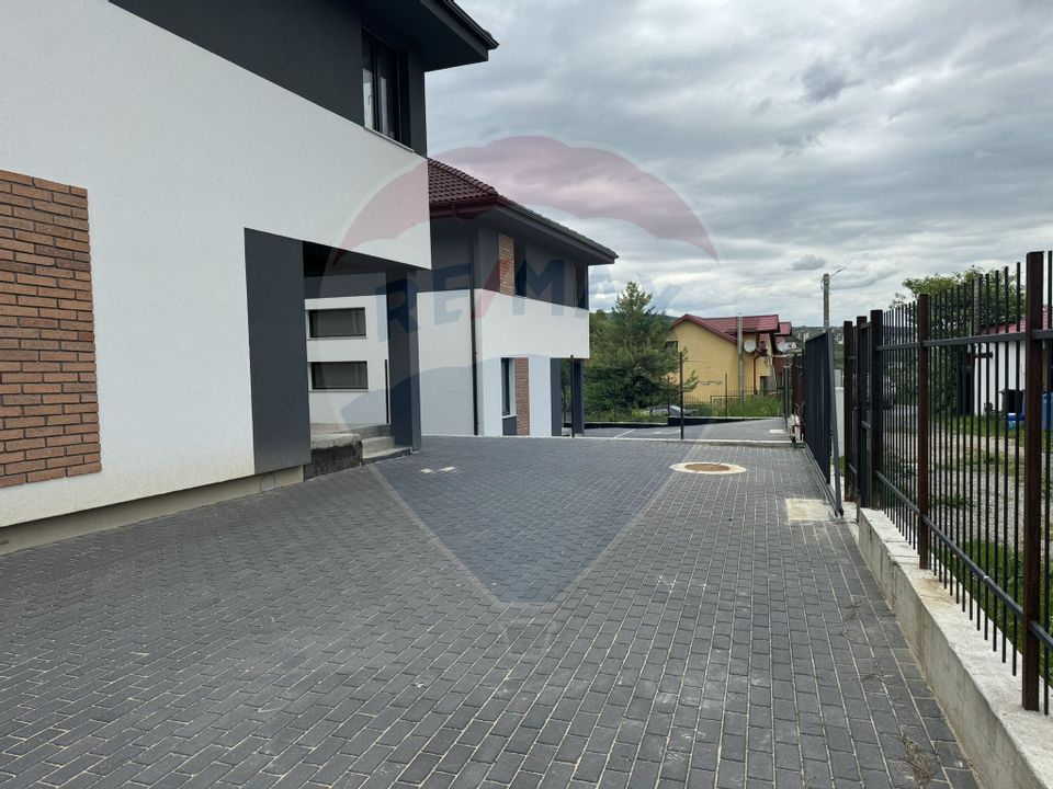 4 room House / Villa for sale