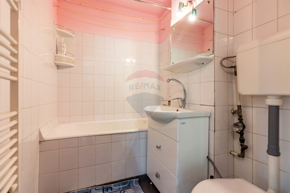 Apartament cu 3 camere de vânzare în zona Titan