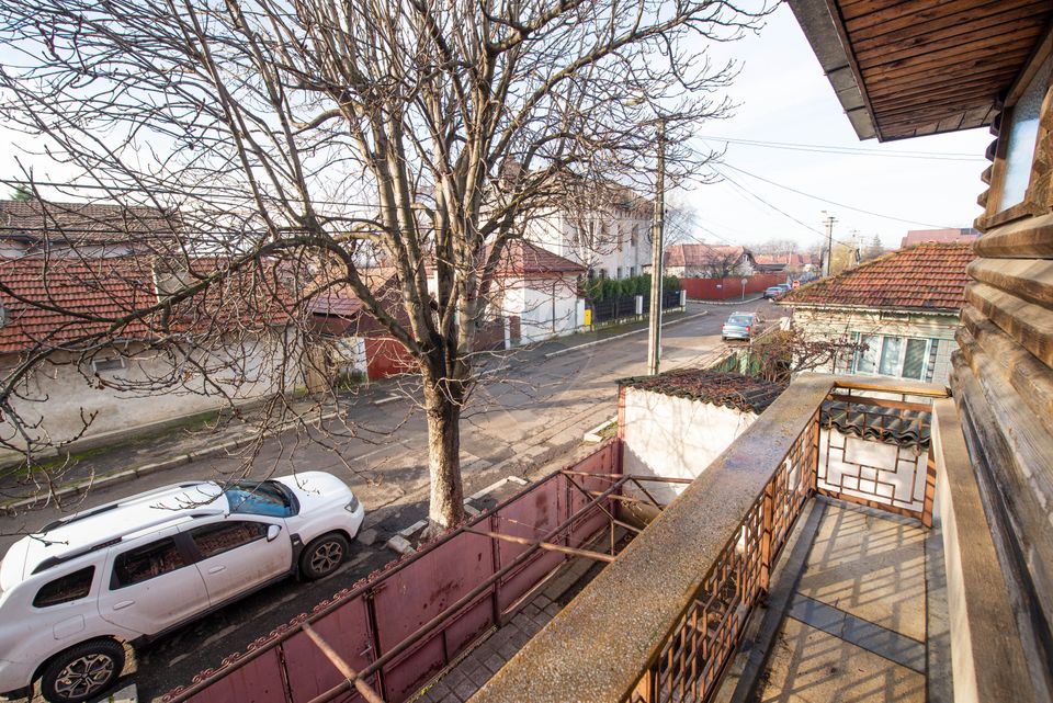 Casa individuala cu 7 camere, de vanzare 250 mp utili,  Buzau