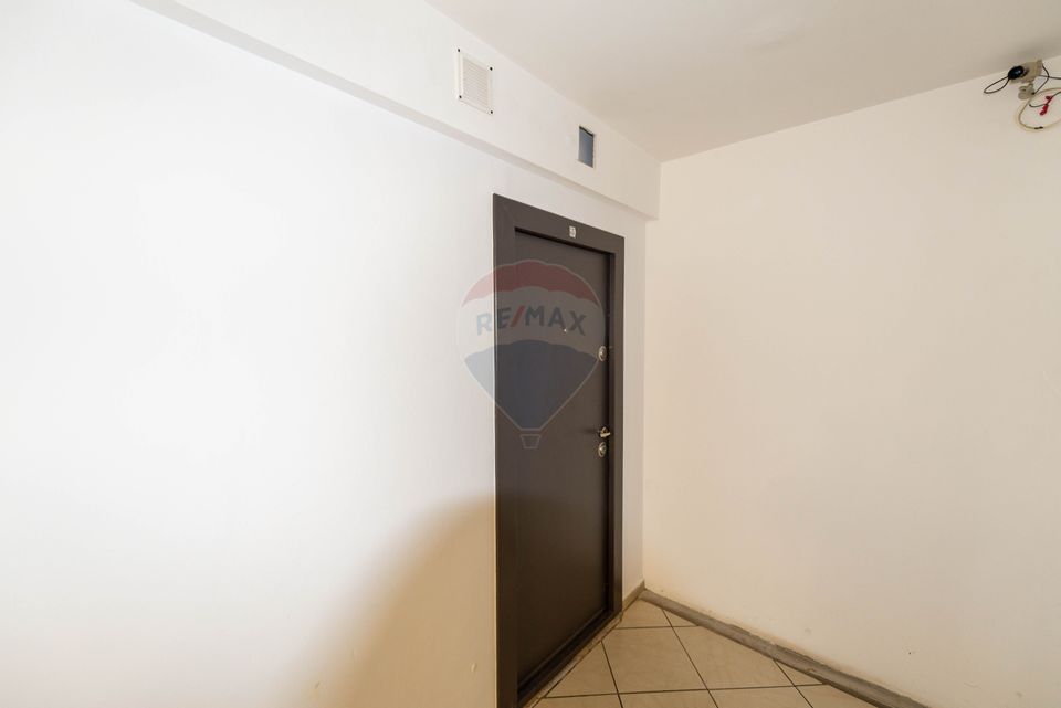 Garsoniera renovata de vanzare strada Mizil zona Trapezului Salajan