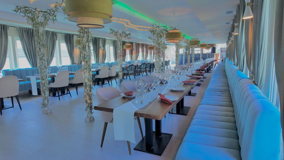 De vanzare Restaurant exclusivist pe apa - afacere la cheie