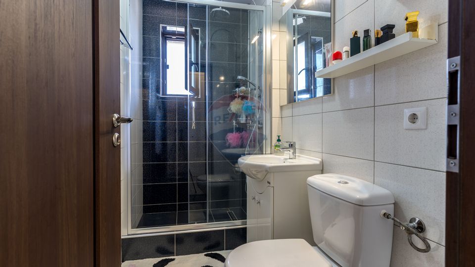 4 room Apartment for sale