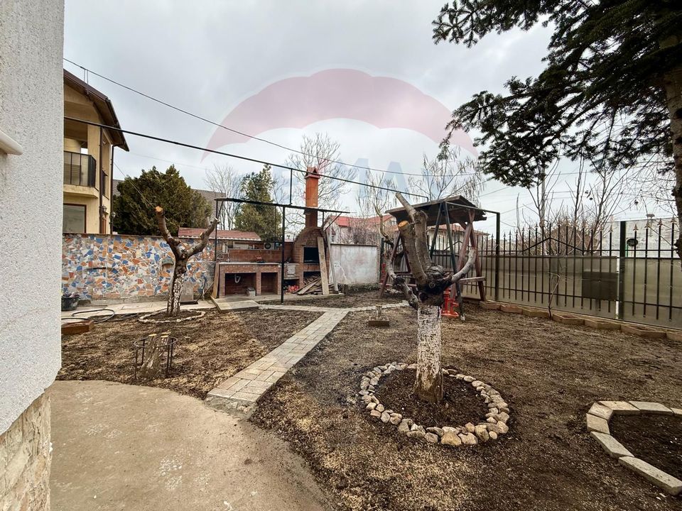 Vila P + 1 de vanzare in Eforie Nord teren proprietate 300 mp