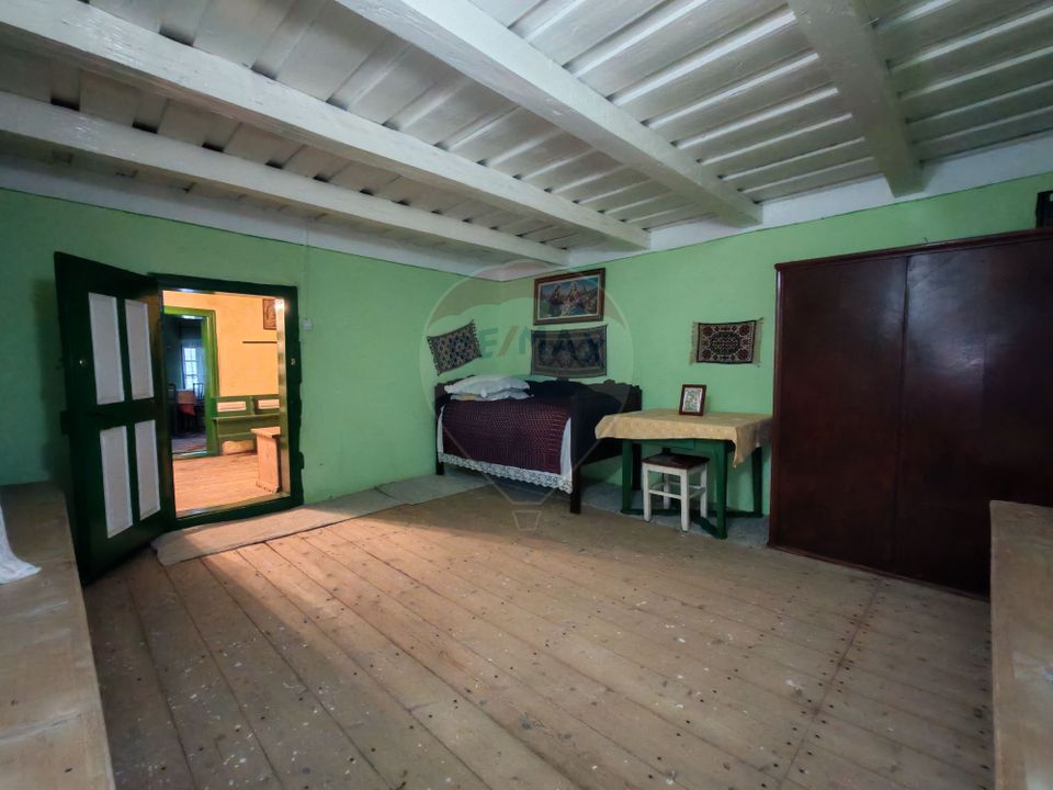 Casa străbunicilor, o bijuterie a timpului.