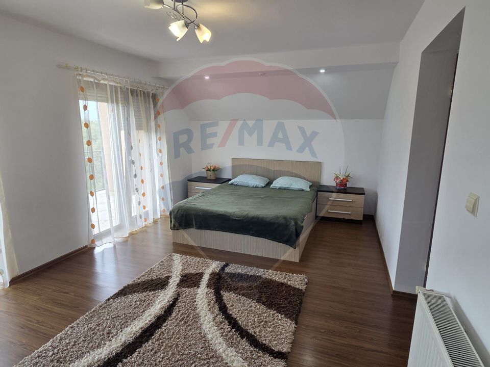 5 room House / Villa for sale, Vest area