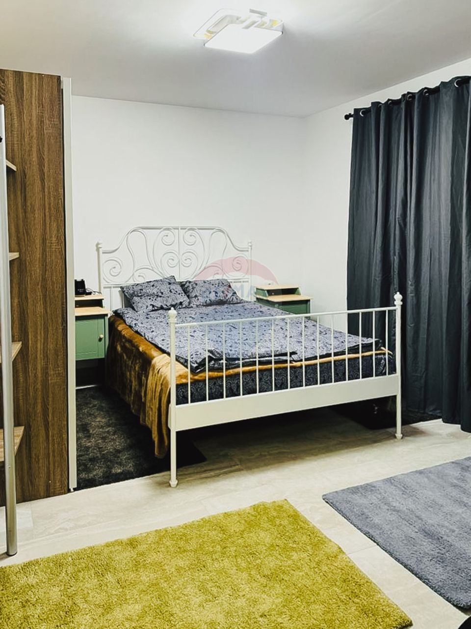 Apartament cu 3 camere de vânzare în zona Central