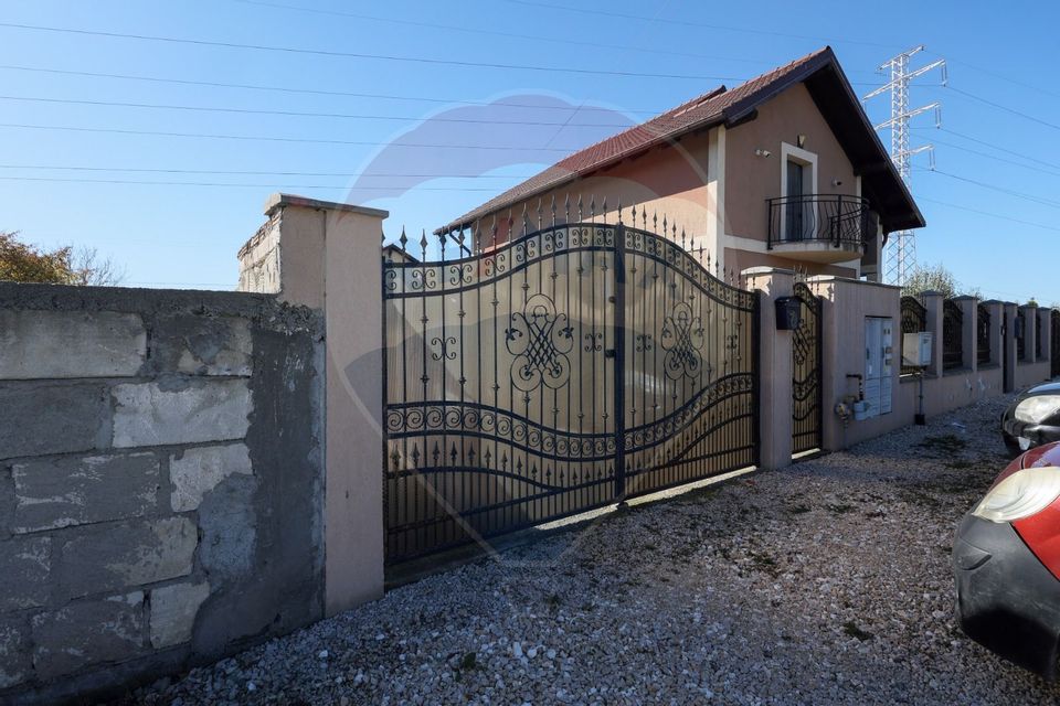 Casă 4 camere, mobilata si utilata, 2 389 m². teren, Sanpetru!