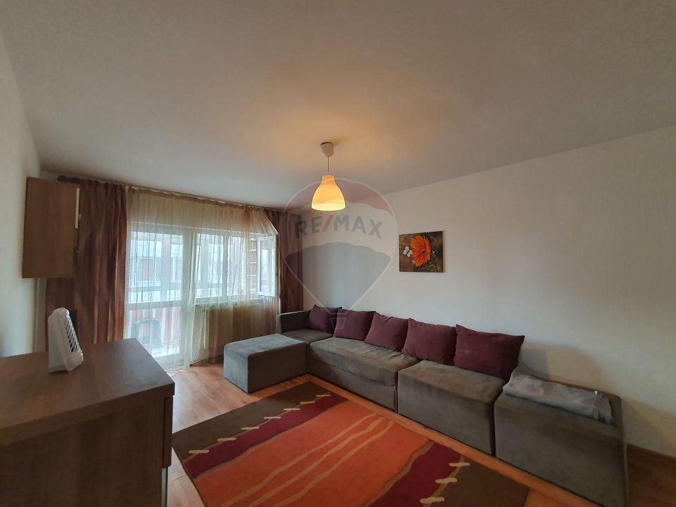 Apartament cu 3 camere de închiriat în zona Nord, etajul 2