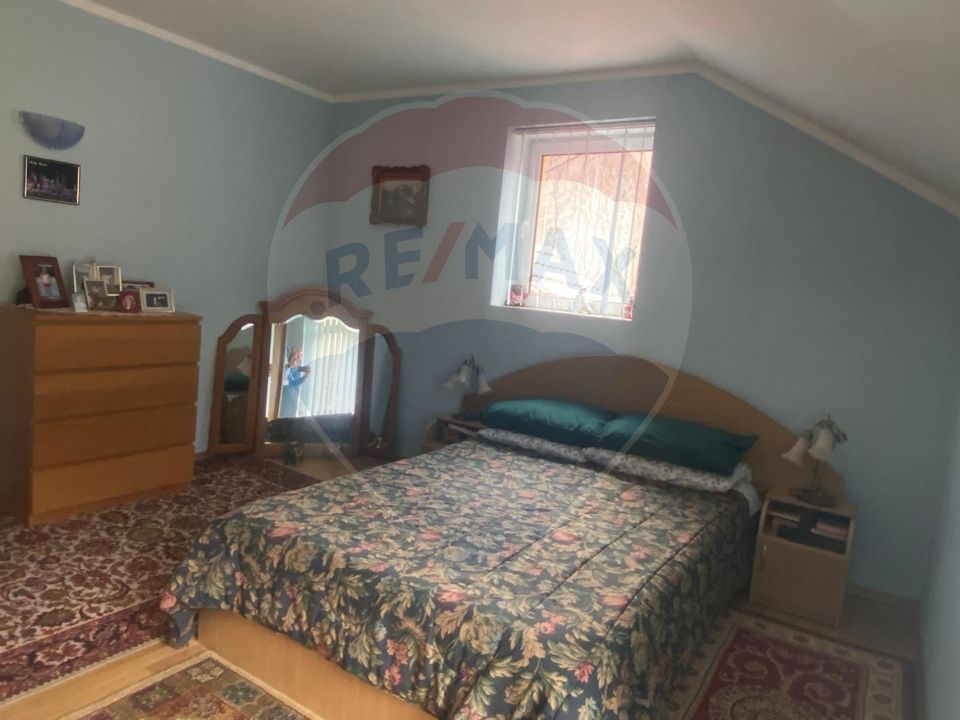 Casă / Vilă cu 6 camere de vânzare Podul Dambovitei/ Arges