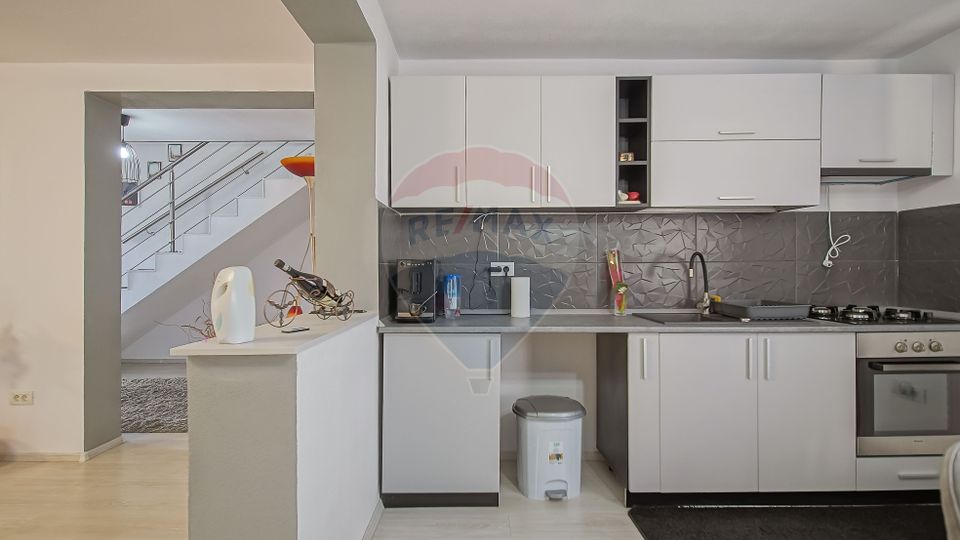 Comision zero, casa individuala + cabana A frame in Bod, la intrare