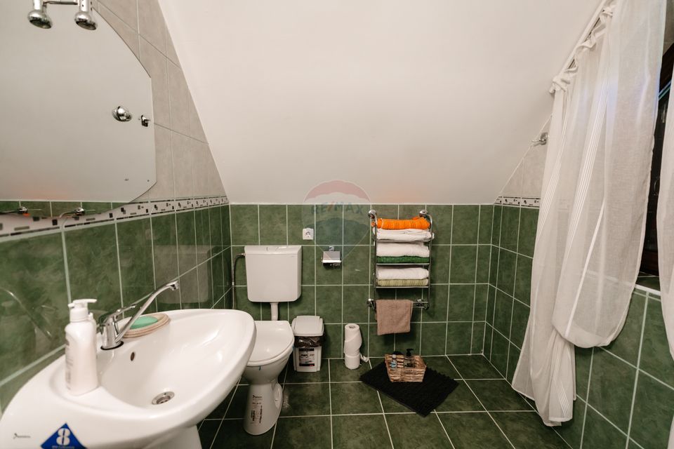 Vilă cu 6 camere, teren de 1000mp, într-un resort montan privat