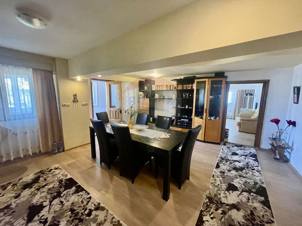 4 room Apartment for sale, Est area