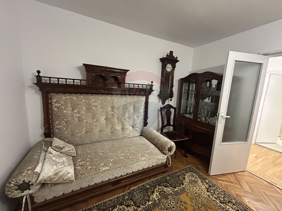 Apartament et. 1 cu 3 camere de închiriat str. V. Babes zona TBC